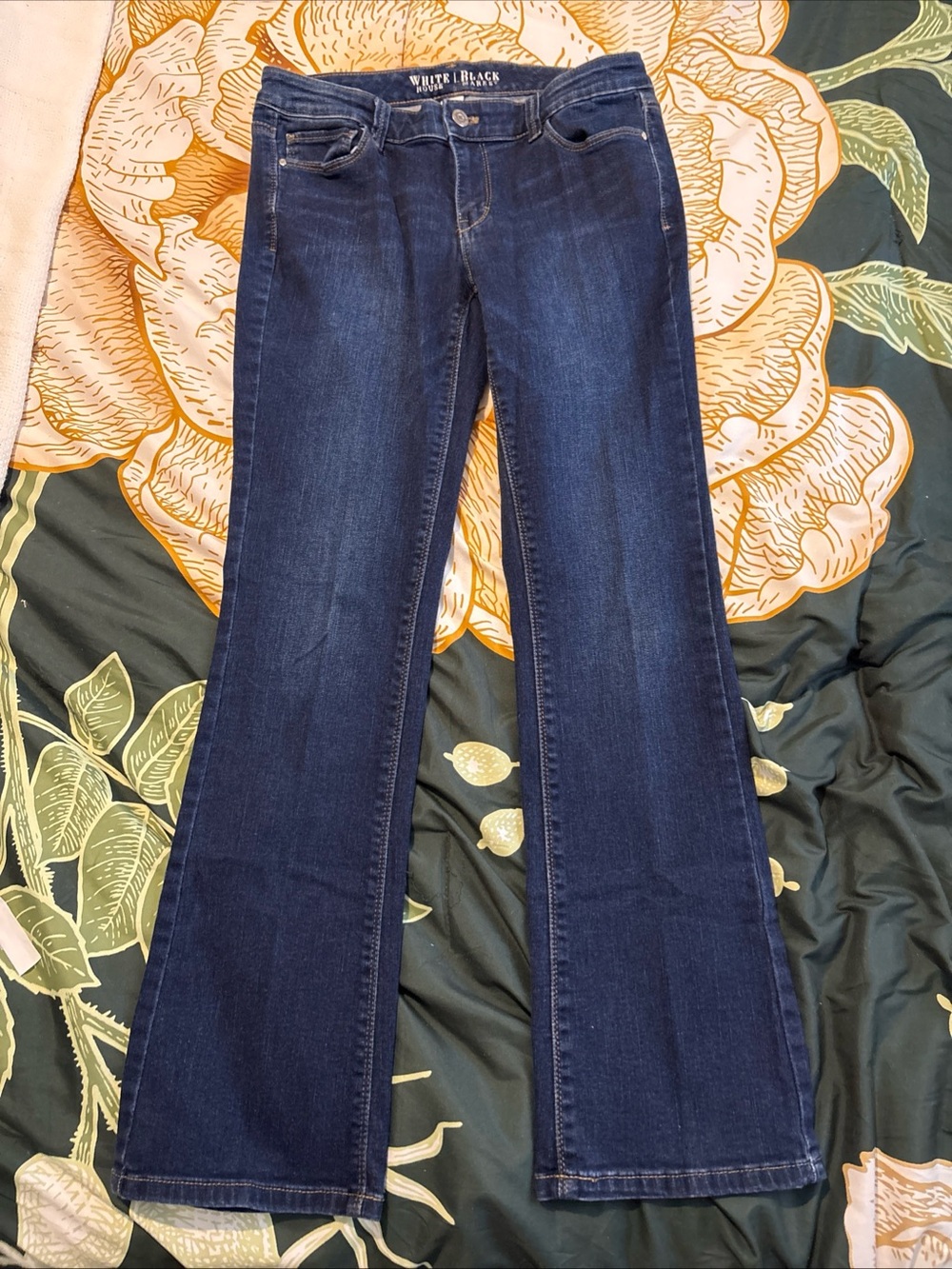 White House Black Market 6 short Dark Blue Bootcut Jeans 1281 CL